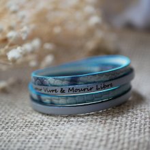 Bracelete em pele de camada dupla com uma impressão em escala azul-cinzenta e uma cor de pele à sua escolha 