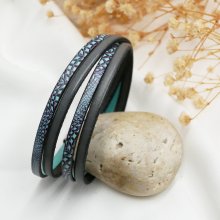 Pulseira em pele com estampado de cobra azul para personalizar