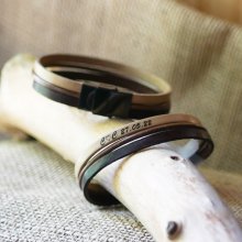 Pulseira de punho em pele castanha vintage para homem, personalizável com gravação 