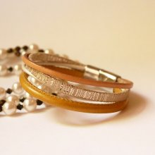 Pulseira de punho em multi-couro bege e dourado