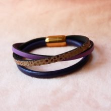 Pulseira de punho roxa e dourada em multi-couro para mulher