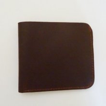 Porta-cartões em pele castanha grossa gravada