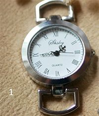 1. Mostrador com fundo branco, vidro plano